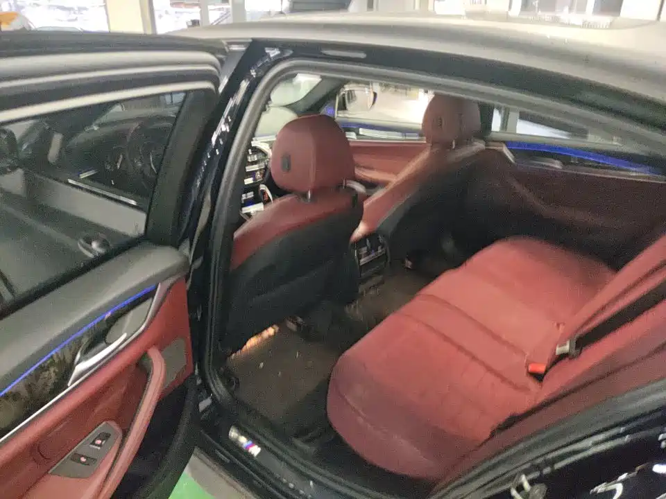 BMW 5 Series — миниатюра 6