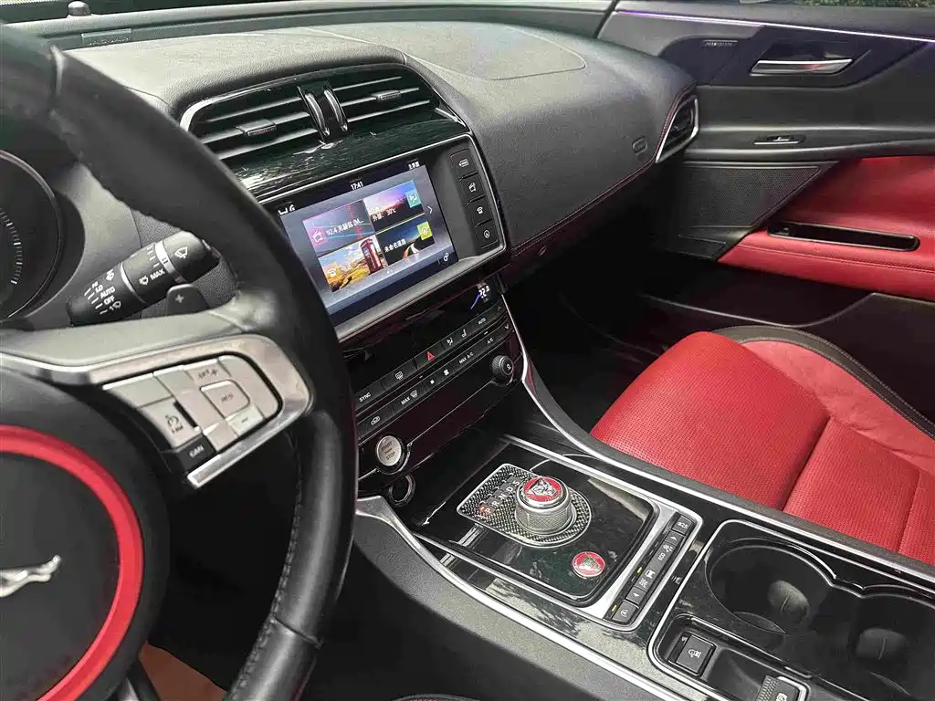 Jaguar XE — миниатюра 13
