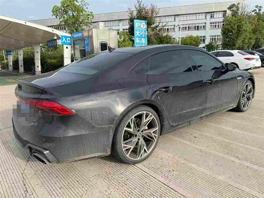 Audi A7L — миниатюра 2