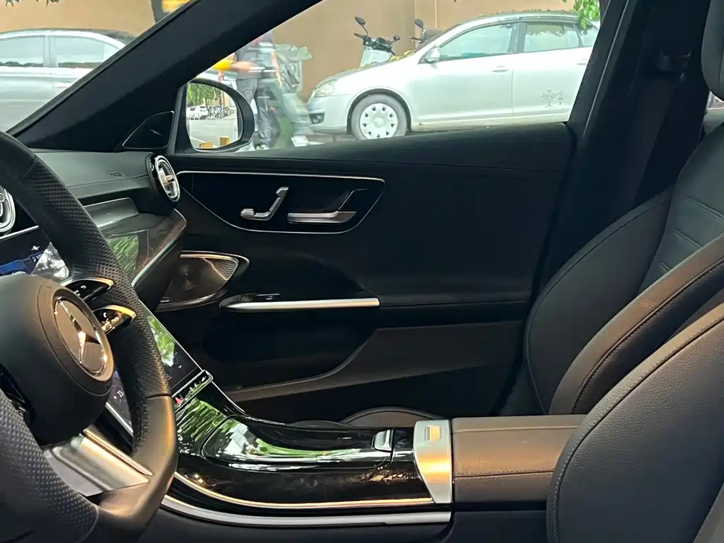 Mercedes-Benz C-Class — миниатюра 5
