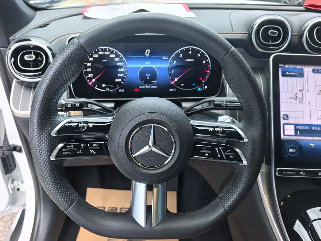 Mercedes-Benz GLC 2023 GLC 300 L 4MATIC 5 мест