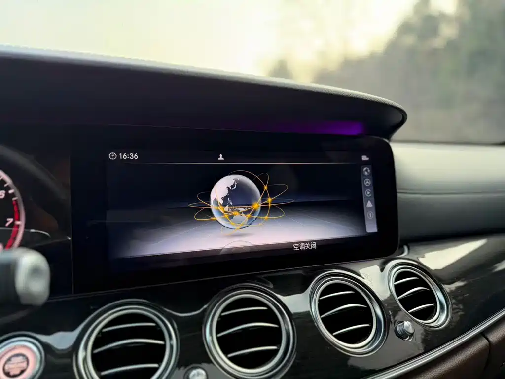 Mercedes-Benz E-Class E 2016 E 200 L Sport