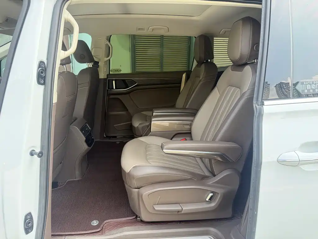Volkswagen Viloran 2024 330TSI Luxury