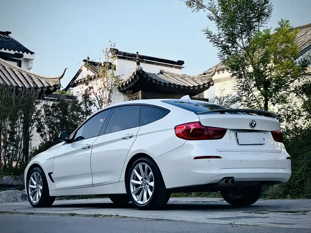 BMW 3 Series GT — миниатюра 4