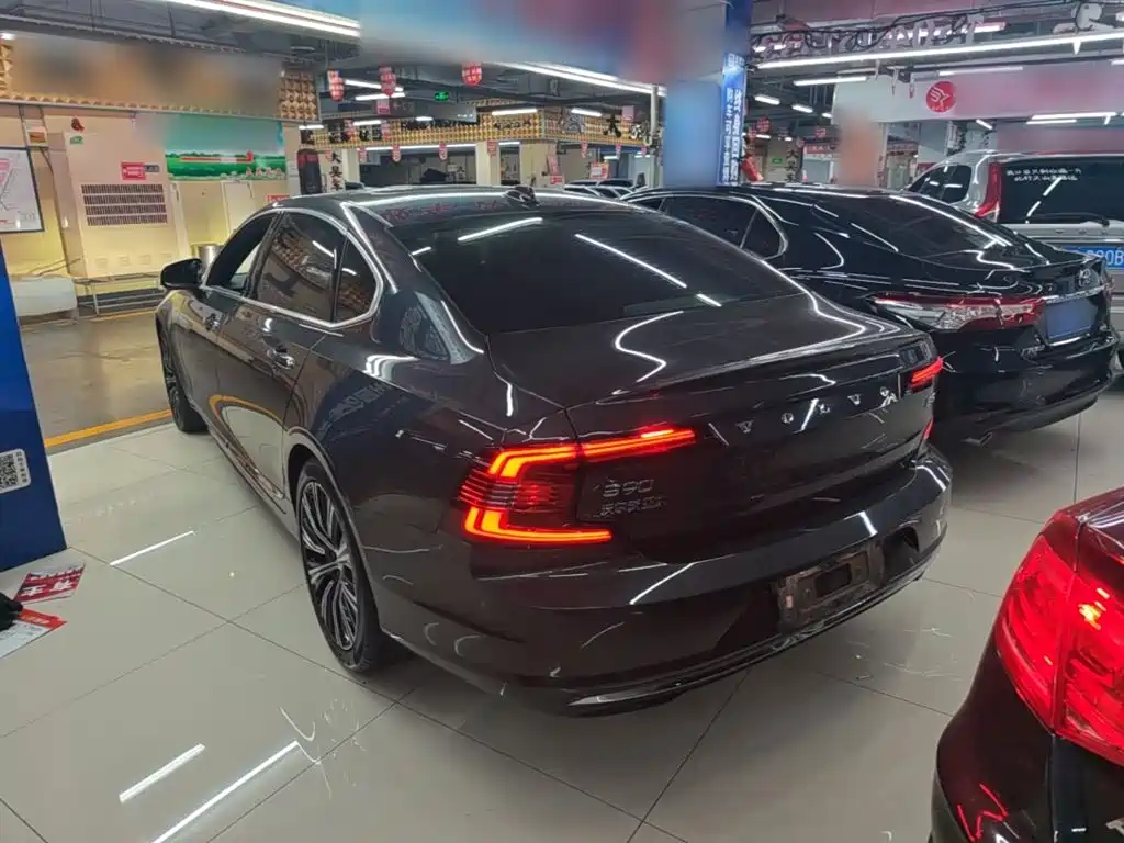 Volvo S90 — миниатюра 5