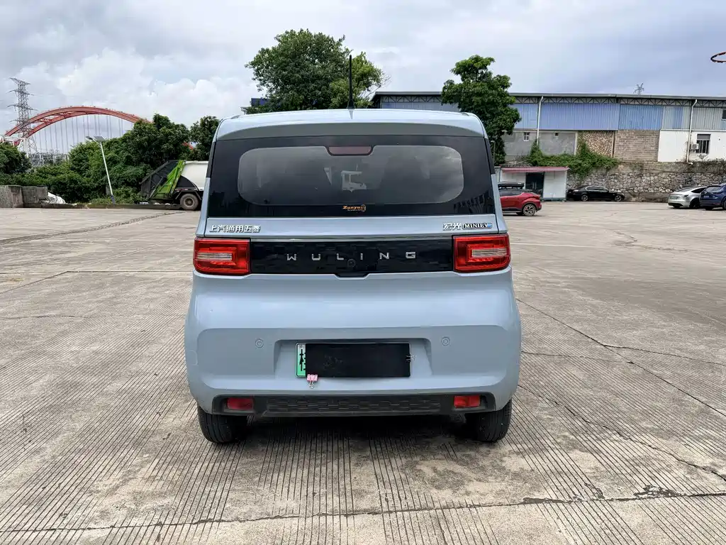 Wuling MINIEV — миниатюра 6