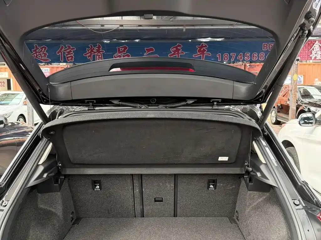 Volkswagen T-Roc — миниатюра 16