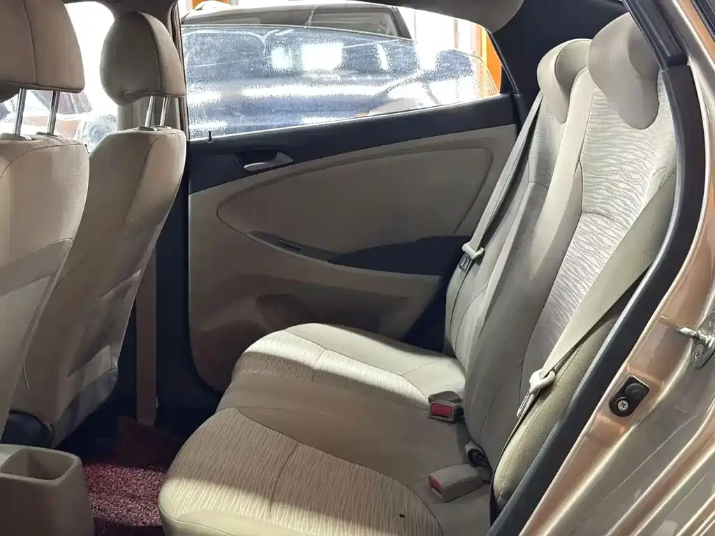 Hyundai Verna — миниатюра 4