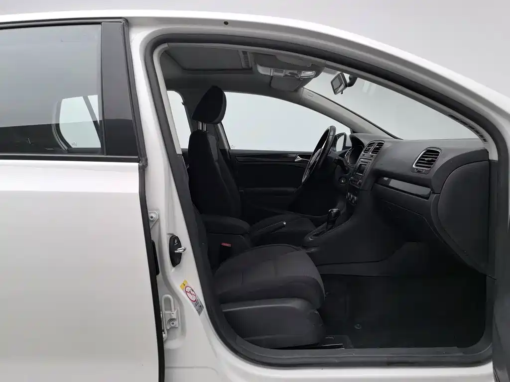 Volkswagen Golf — миниатюра 23