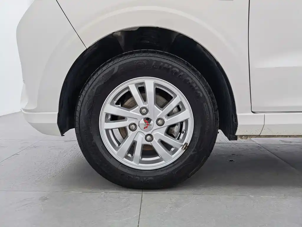 Wuling Hongguang — миниатюра 17
