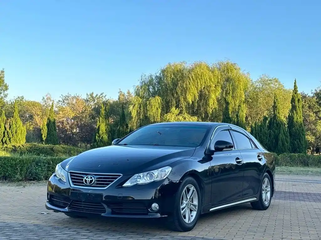 Toyota Reiz