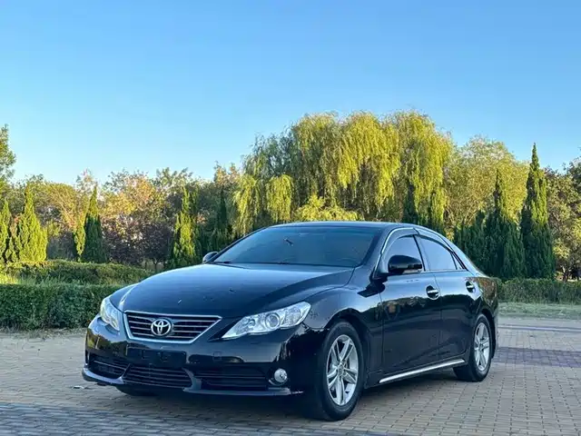 Toyota Reiz