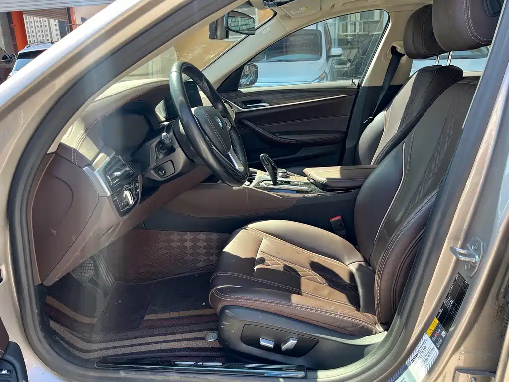 BMW 5 Series New Energy — миниатюра 4