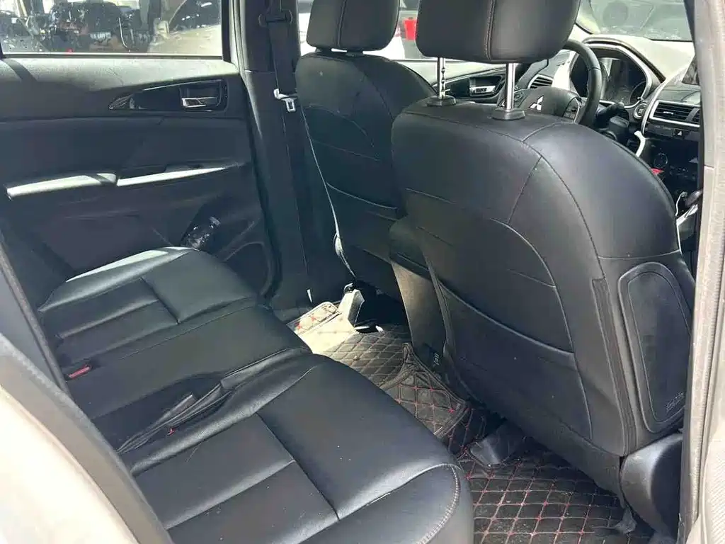 Mitsubishi Eclipse Cross — миниатюра 8