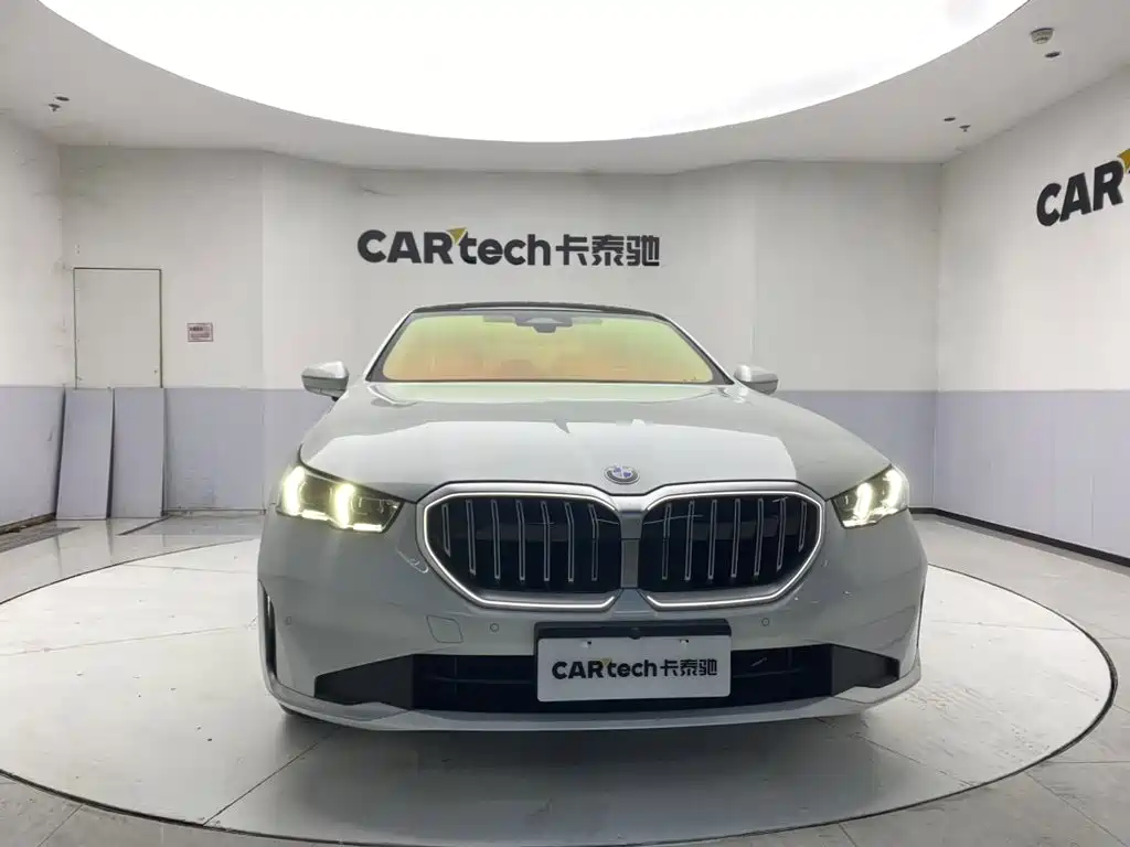 BMW 5 Series 5 2024 525Li Luxury
