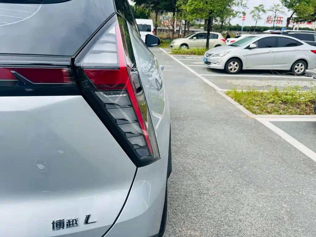 GEELY AUTOMOBILE BOYUE L