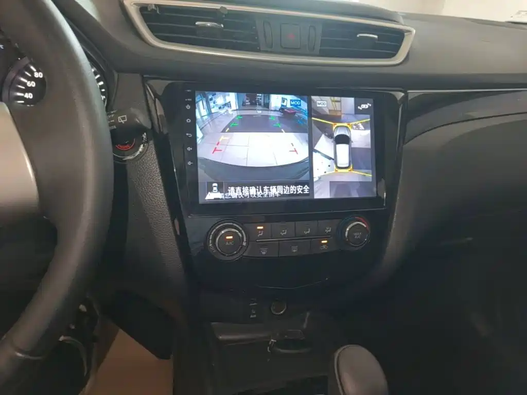 Nissan Qashqai — миниатюра 13