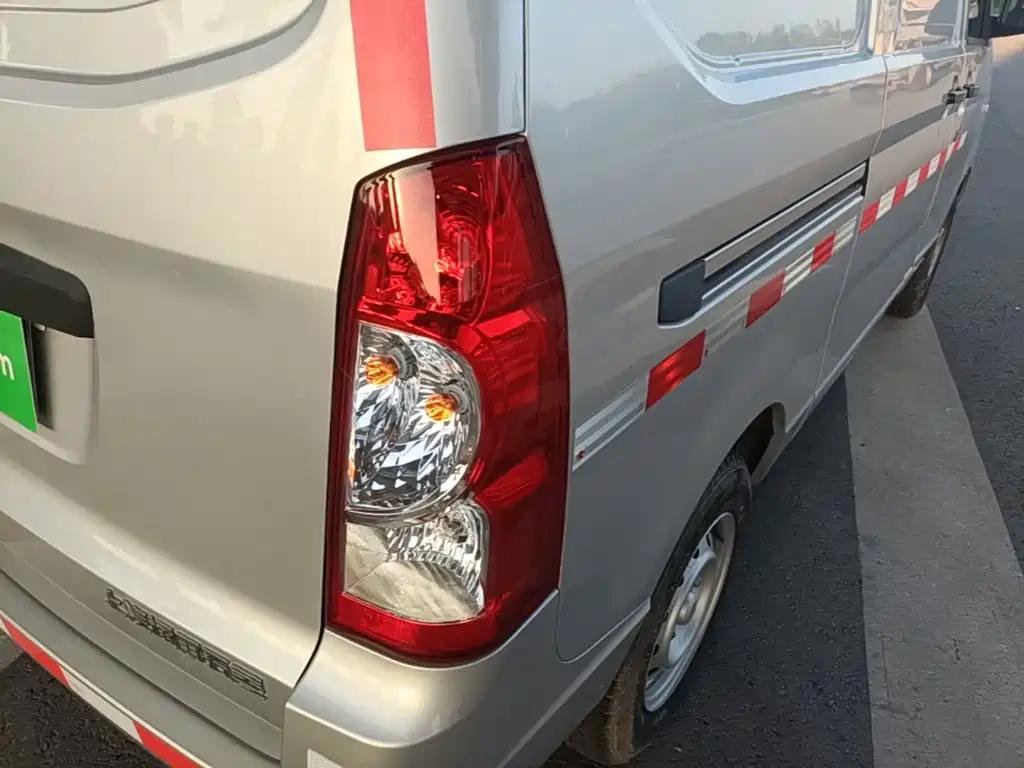 Wuling Rongguang S — миниатюра 8
