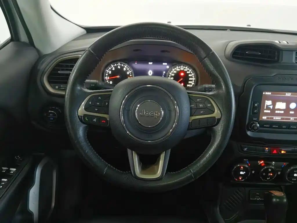Jeep Renegade — миниатюра 11