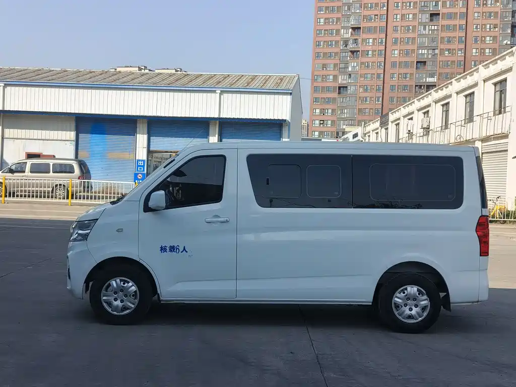 CHANGAN CHANGAN RUIXING M60