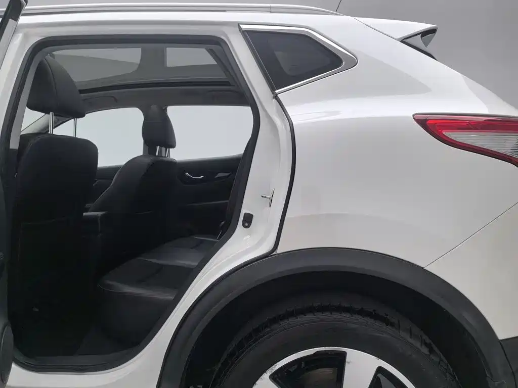 Nissan Qashqai — миниатюра 15