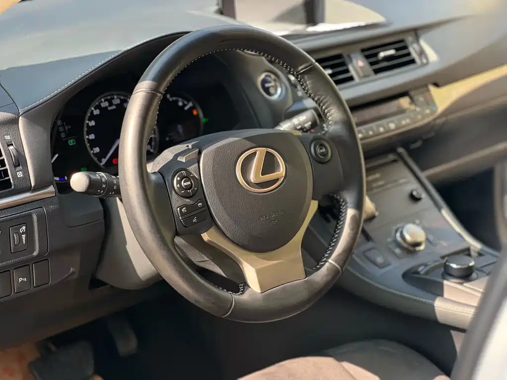Lexus CT — фотографии объявления, Фото 18