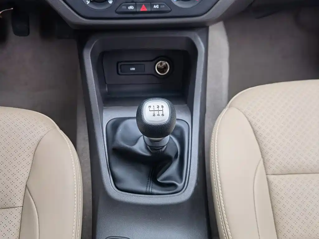 Wuling Hongguang — миниатюра 13