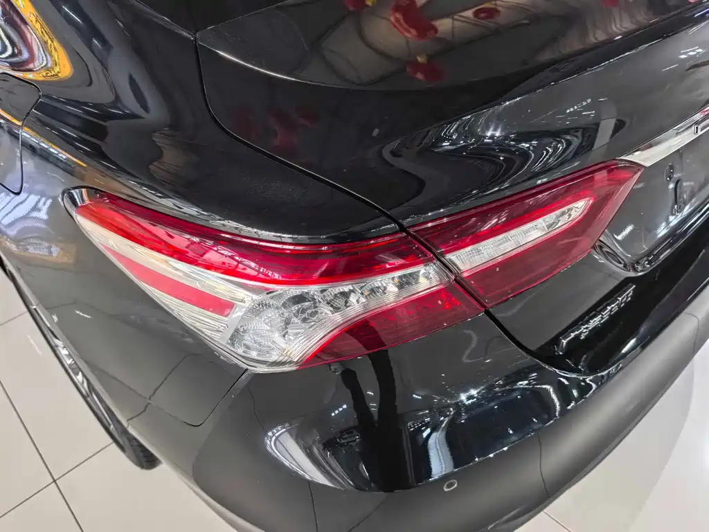 Toyota Camry — миниатюра 16