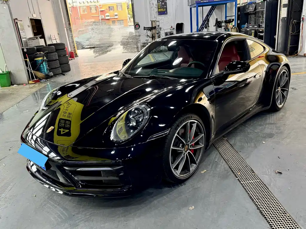 Porsche 911 2021