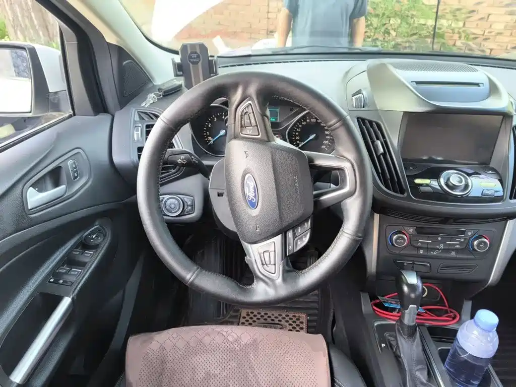 Ford Kuga — миниатюра 11