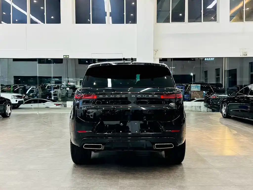 Land Rover Range Rover Sport 2023 400PS Dynamic SE
