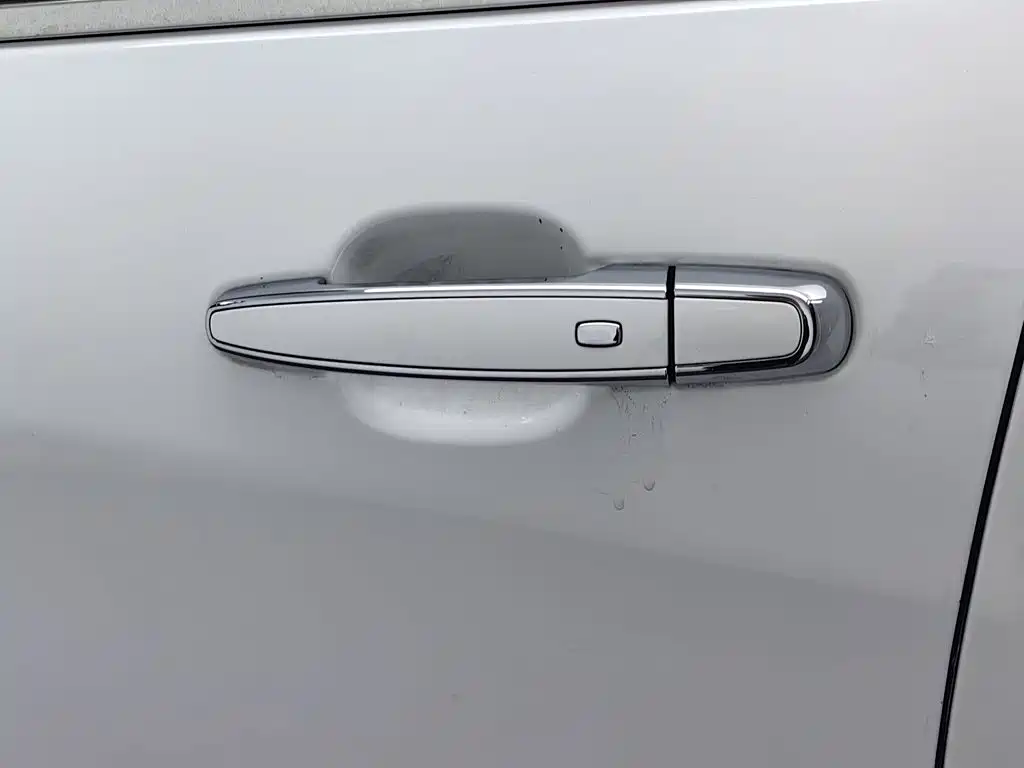 Chevrolet Equinox — миниатюра 18