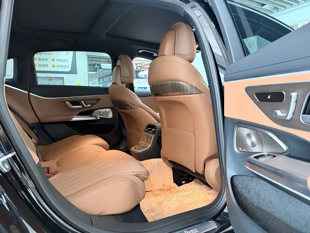 Mercedes-Benz E-Class — миниатюра 10