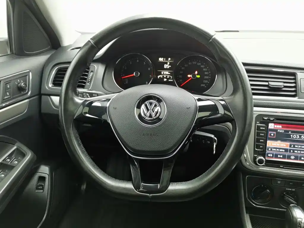 Volkswagen Lavida — миниатюра 11