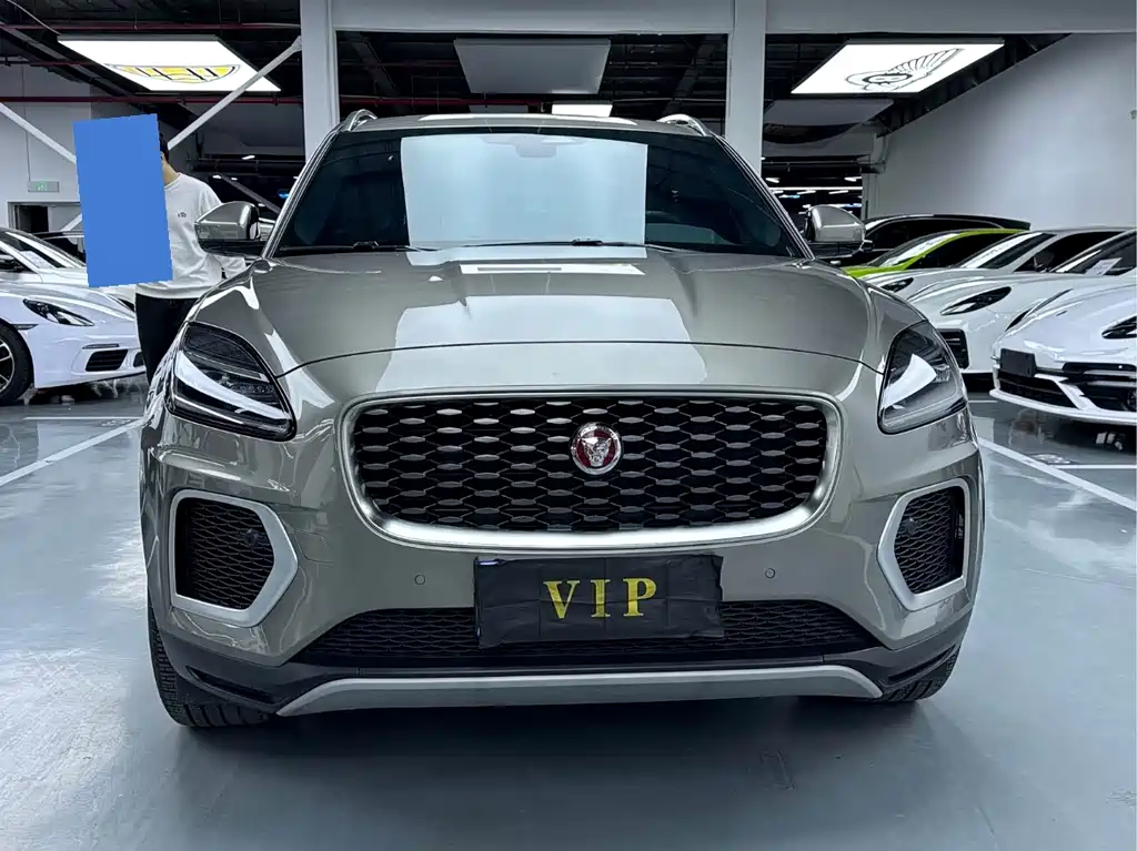 JAGUAR E PACE