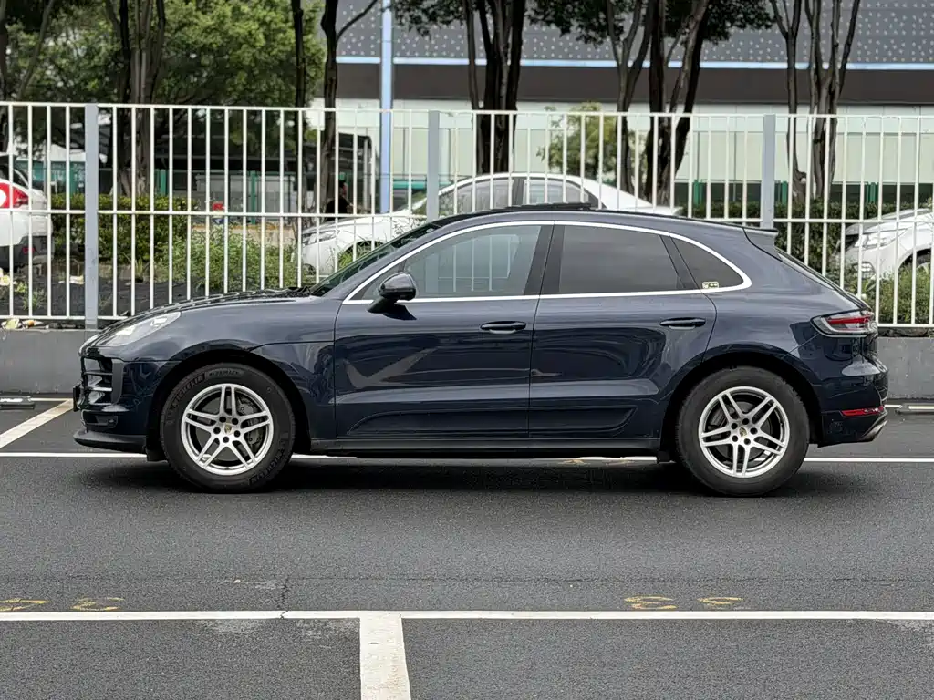 Porsche Macan — миниатюра 3