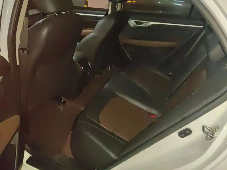 Geely Vision — миниатюра 11