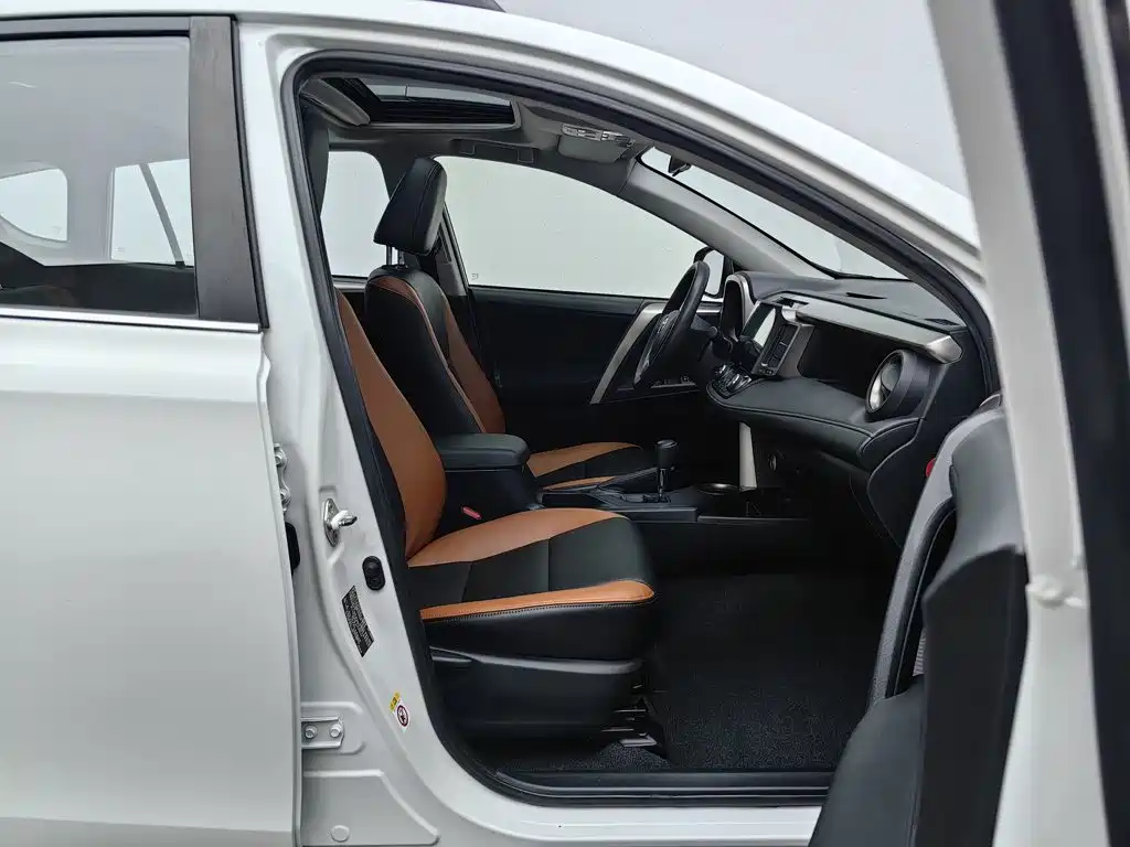 Toyota RAV4 — миниатюра 23