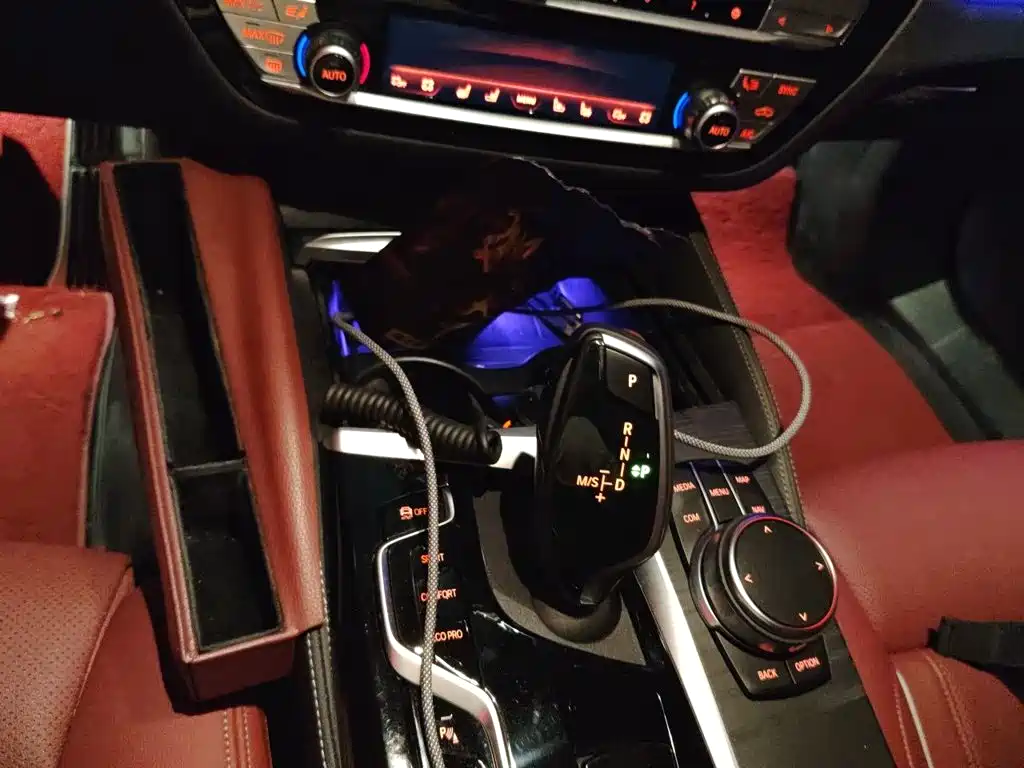 BMW 5 Series — миниатюра 10