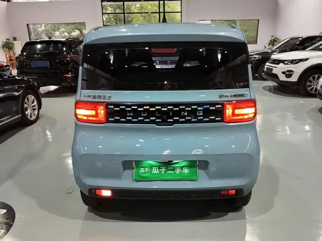 Wuling MINIEV — миниатюра 6