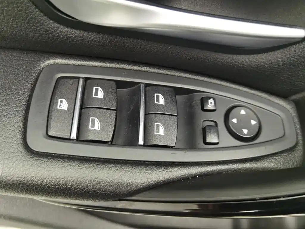 BMW 3 Series — миниатюра 9