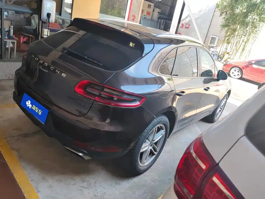 Porsche Macan — миниатюра 3
