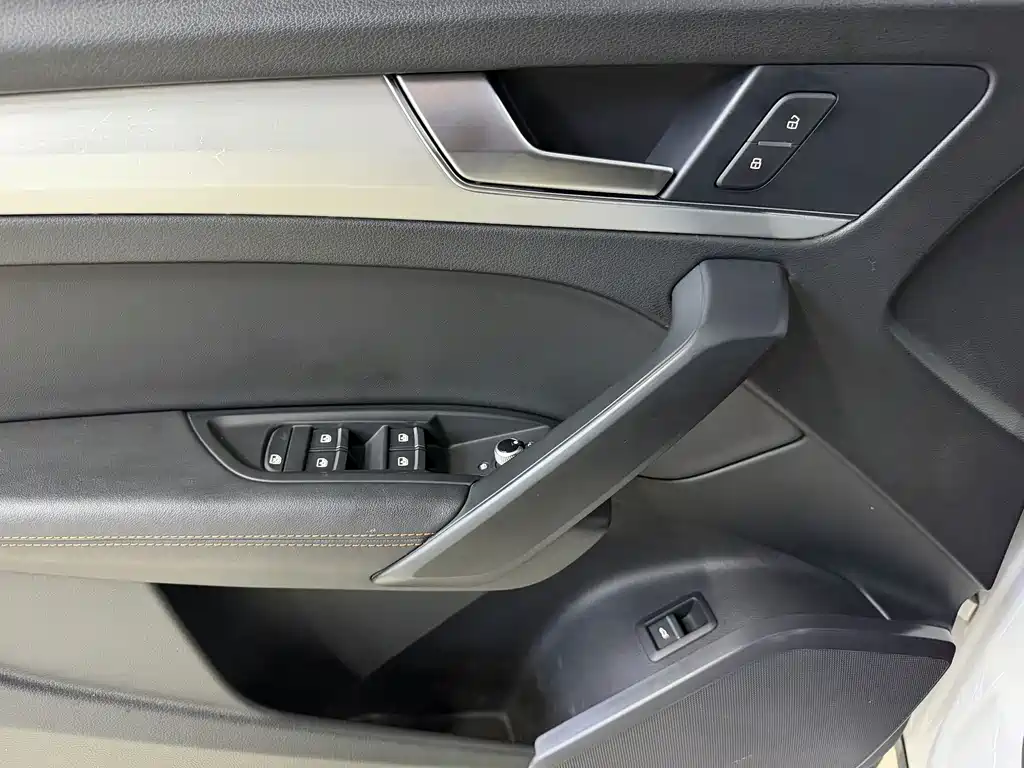 Audi Q5L 2020 40 TFSI
