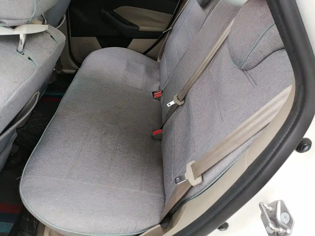 Ford Focus — миниатюра 18
