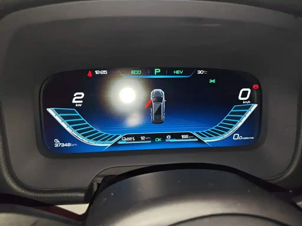 BYD Tang New Energy — миниатюра 8