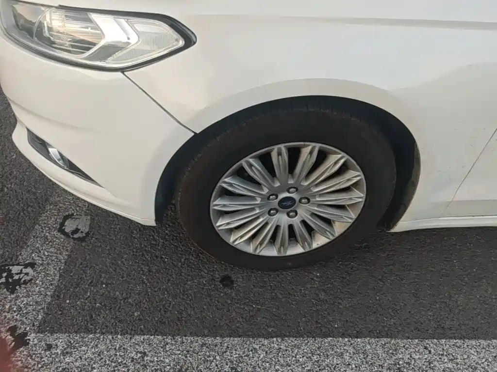 Ford Mondeo — миниатюра 23