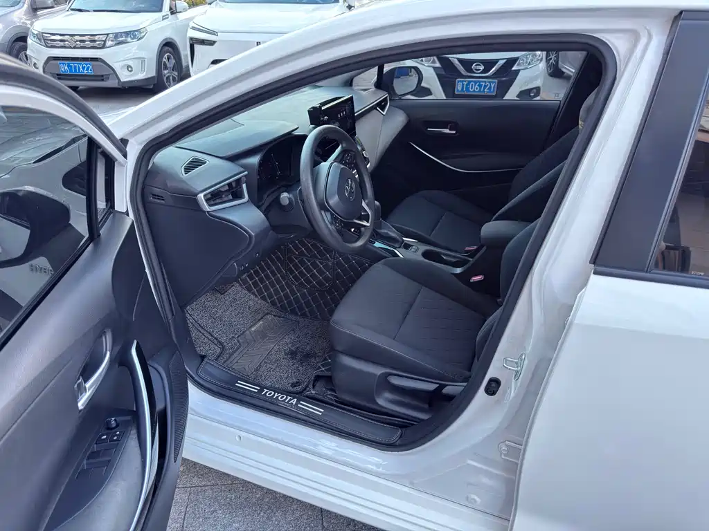 TOYOTA COROLLA