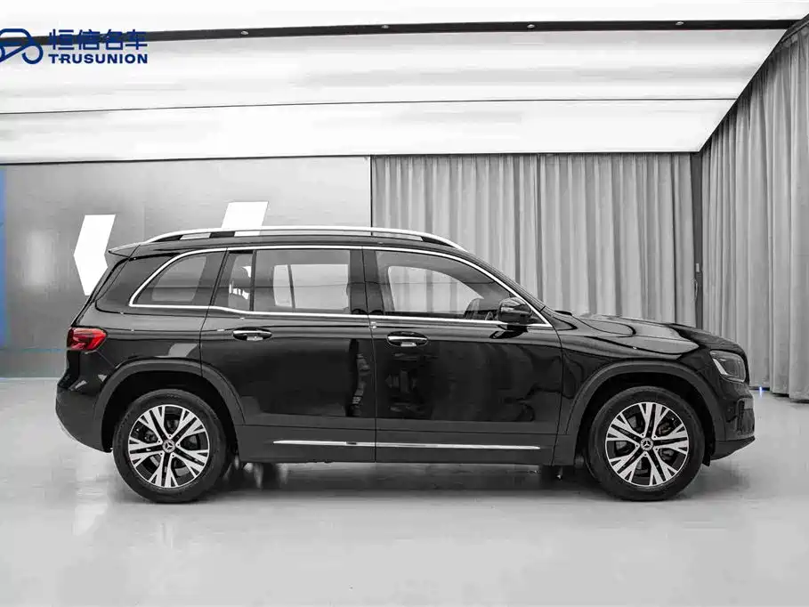 Mercedes-Benz GLB — миниатюра 4