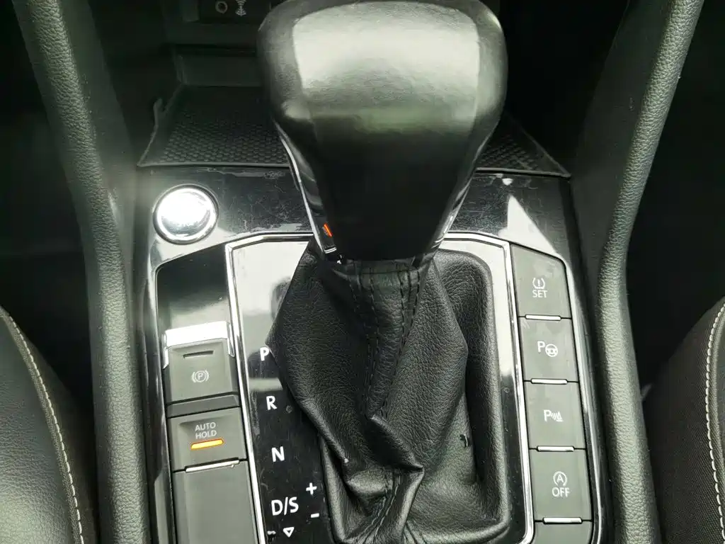 Volkswagen Tiguan L — миниатюра 13