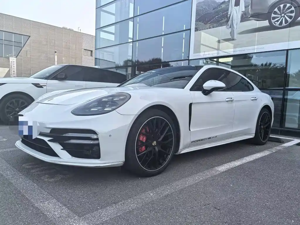 Porsche Panamera 2023